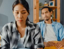 Tiba-Tiba Diam? Ini Sinyal Bahaya Cinta