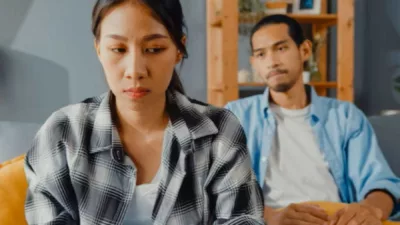 Tiba-Tiba Diam? Ini Sinyal Bahaya Cinta