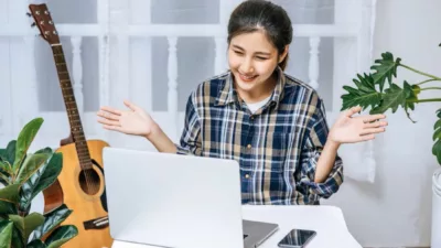 Belajar Bahagia Sendiri Tanpa Butuh Validasi Siapa Pun