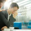 Kerja Rajin Tapi Tetap Dijauhi? Ini Penyebab Aslinya!