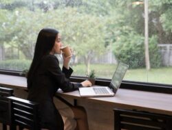 Introvert? Cuan Bisa Datang Tanpa Banyak Bicara!