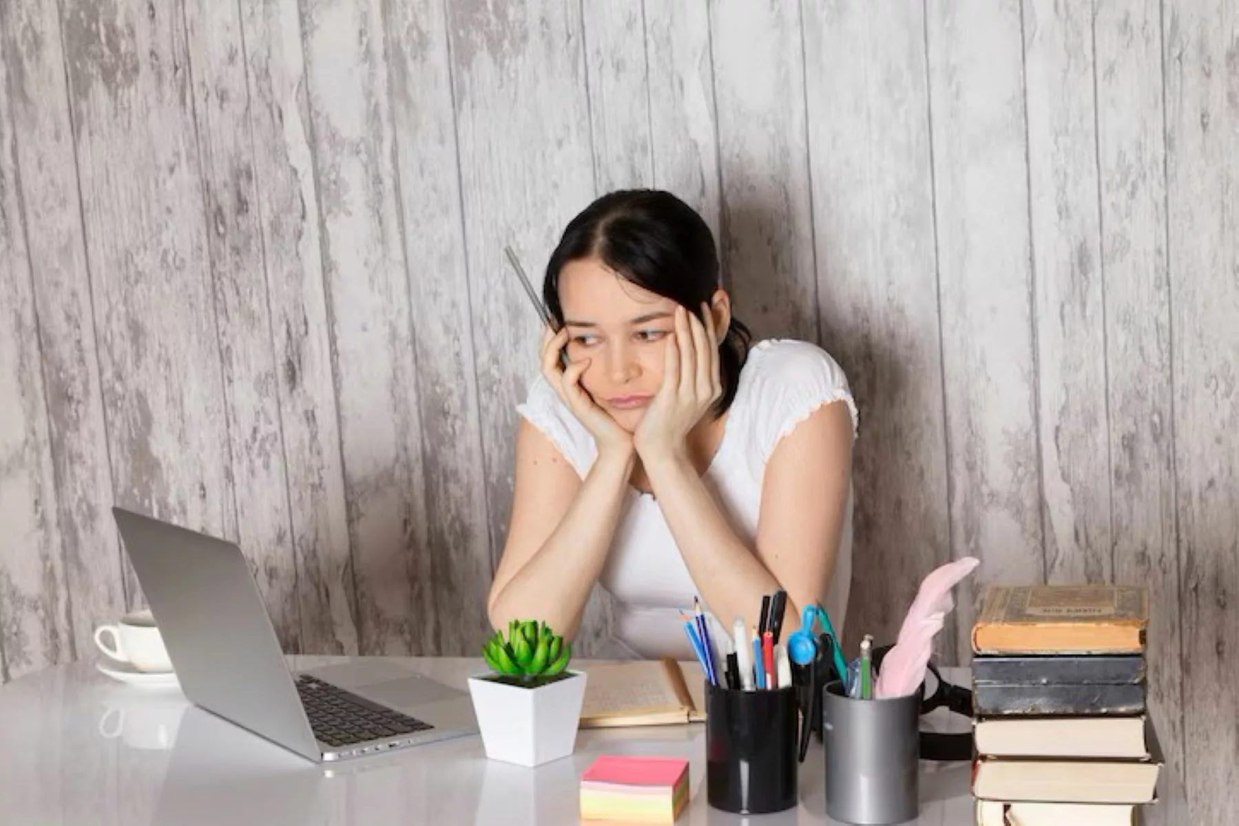 Quiet Quitting Itu Bukan Malas, Tapi Teriakan yang Tak Didengar