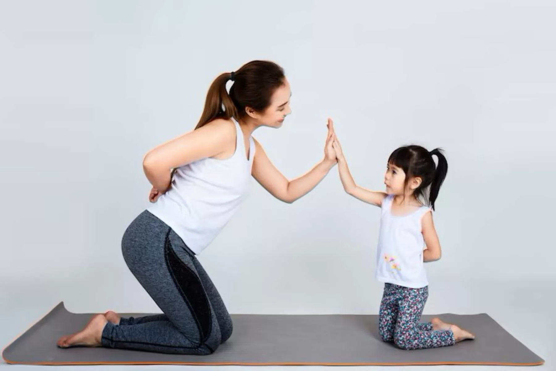 balita, yoga, mindful, emosi, orangtua, bermain, perkembangan