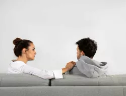 7 Sikap Wanita Ini Punya Aura Mengikat Hati Pria