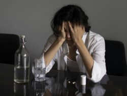 Obsesi Bahagia Itu Beracun! Stop Jadi “Sinar Matahari” Palsu