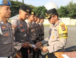 Polres Loteng Gelar Upacara PTDH dan Pemberian Penghargaan Bagi Personel Berprestasi.
