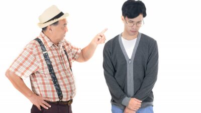 Curhat ke Orang Tua Malah Bikin Capek, Kok Bisa?