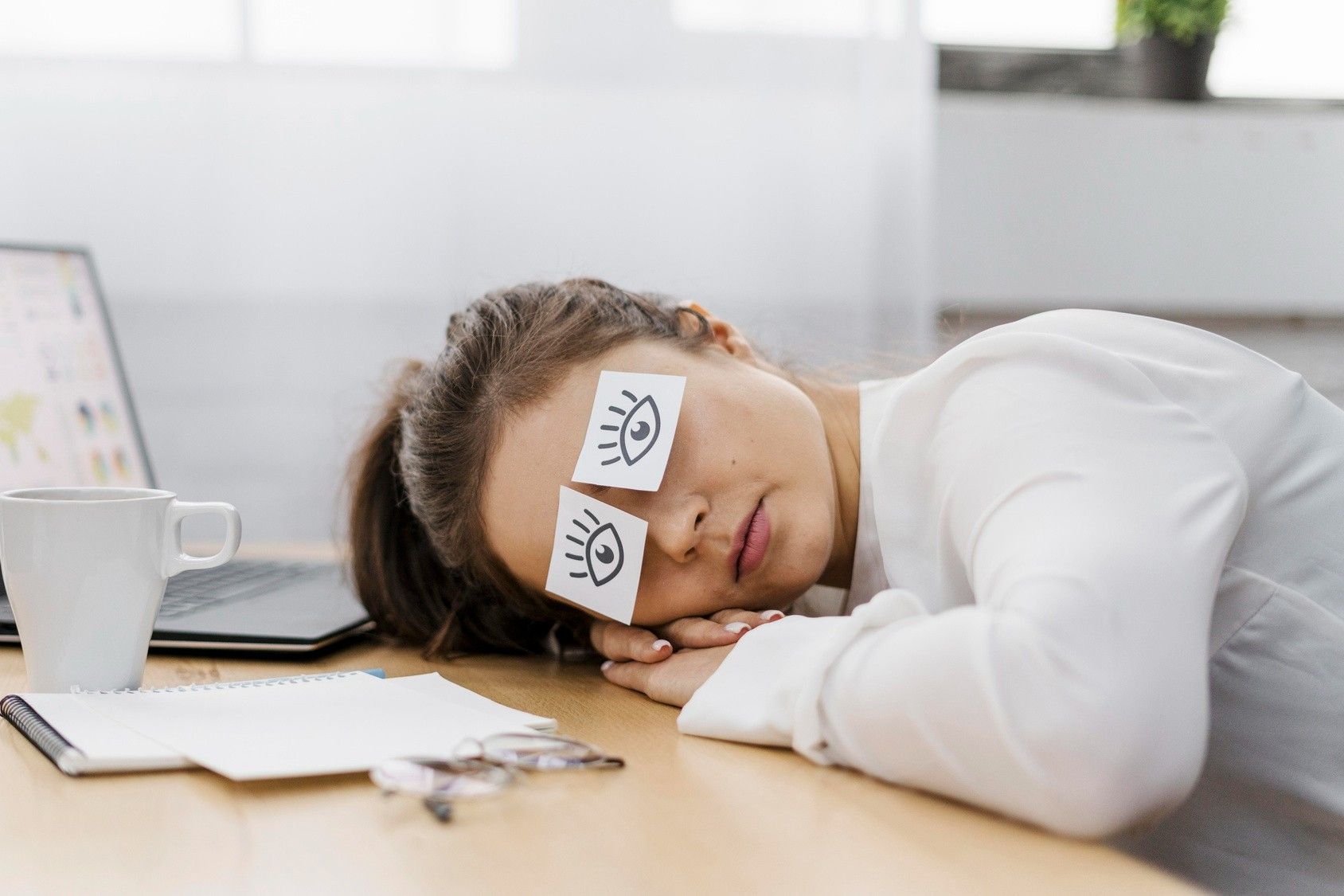 Quiet Dying Itu Nyata, Saat Kerja Diam-Diam Menghancurkan Jiwa