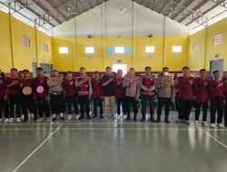 Kapolsek Sekongkang Tekankan Kedisiplinan dan Cegah Kenakalan Remaja pada MPLS SMA Negeri 1 Sekongkang