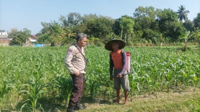 Bhabinkamtibmas Desa Sandik Ajak Warga Dusun Tato Barat Wujudkan Swasembada Pangan