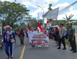 Meriah, Pawai Alegoris HUT ke-80 RI Warnai Kecamatan Gerung