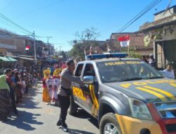 Polsek Woha Kawal Ketat, Lomba Gerak Jalan Tingkat SMP/ MTS Tingkat Kecamatan Woha Menyambut HUT Kemerdekaan RI Ke-80