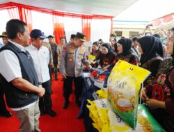 Kapolri Tinjau GPM di Kalbar, 310,25 ton beras SPHP telah Polri distribusikan