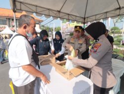 30 Ton Beras Ludes dalam 3 Jam, Pasar Murah Polres Bojonegoro Diserbu Warga