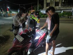 Kegiatan Rutin Yang Ditingkatkan (KRYD) Polsek Seteluk Jadi Tali Koordinasi Bersama Masyarakat untuk Jaga Kamtibmas