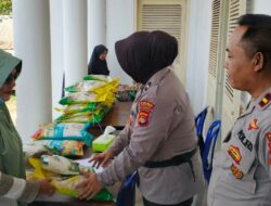 Polres Lombok Barat dan BULOG Gelar Gerakan Pangan Murah di Telagawaru