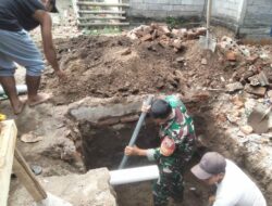 Babinsa dan Warga Gotong Royong Wujudkan Lingkungan Bersih