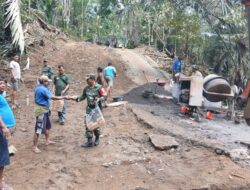Gotong Royong Jalan Baru, Babinsa Hadirkan Kepedulian TNI