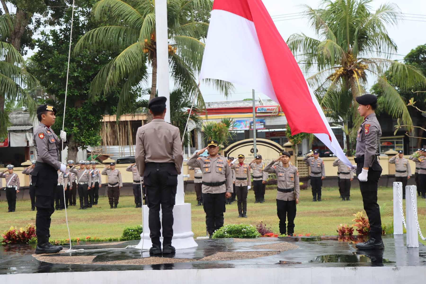 Polres Lombok Barat Peringati Haornas, Dorong Budaya Olahraga Sejak Dini