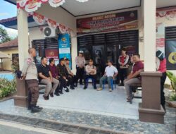 Sinergi Polsek Sekotong dan Trantib: Komitmen Jaga Kamtibmas Melalui Satkamling