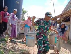 Wujud Nyata Kepedulian TNI Antar Air untuk Warga Desa