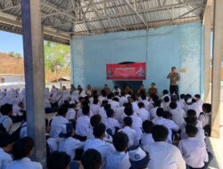Polres Sumbawa Gelar Sosialisasi Bahaya Narkoba dan Kenakalan Remaja di SMPN 2 Moyo Hilir
