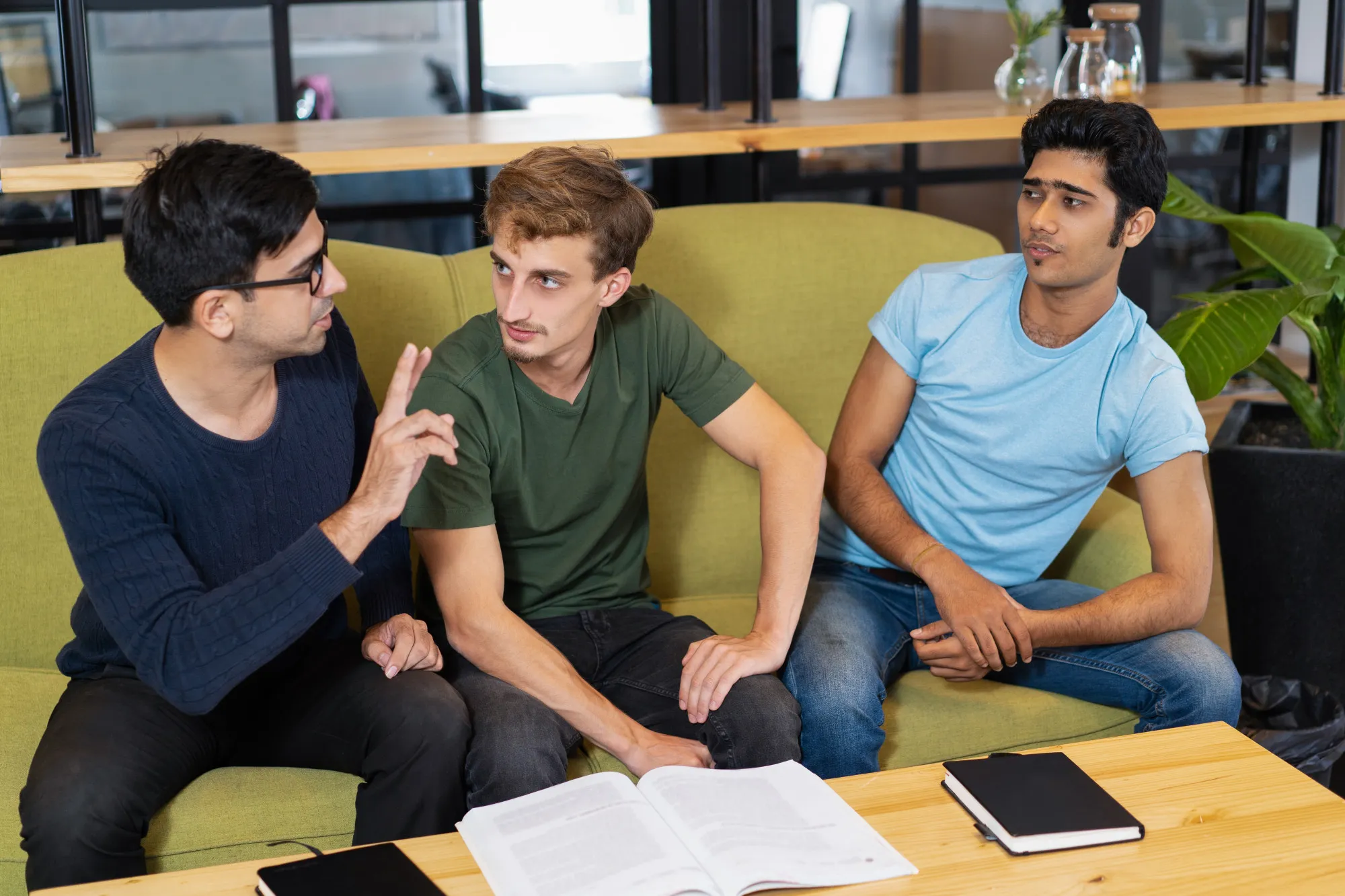 Jangan Cap Gen Z Manja! Skill Analog Inilah yang Bikin Mereka Unggul dalam Problem Solving