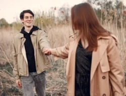 Bukan Cuma Manis di Awal, Ini Sifat Cewek Bikin Hubungan Solid Permanen