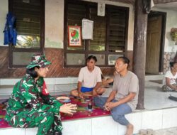 Sentuhan Humanis Babinsa Wanita Pertama NTB di Desa Karang Bayan