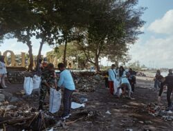 Kolaborasi Babinsa dan Dinas Perijinan Hidupkan Semangat Peduli Lingkungan