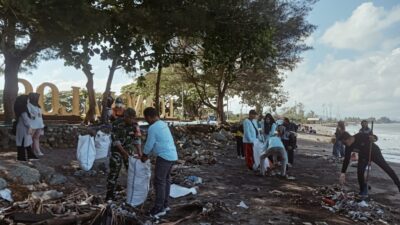 Kolaborasi Babinsa dan Dinas Perijinan Hidupkan Semangat Peduli Lingkungan