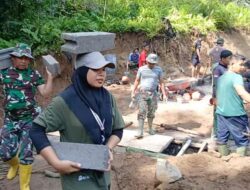Mahasiswa Unram Turun Tangan Dukung TMMD ke-126 Kodim 1606 Mataram Bangun Desa Giri Madia
