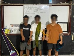 TIGA TERDUGA PELAKU PENGEDAR SABU DIAMANKAN TIM GABUNGAN POLSEK PEKAT DAN SATRESNARKOBA POLRES DOMPU