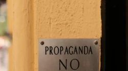 Apa Itu Propaganda? Pahami Definisi, Sejarah, dan Cara Melawannya di Tengah Krisis Informasi