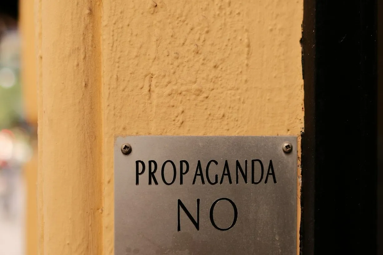 Apa Itu Propaganda? Pahami Definisi, Sejarah, dan Cara Melawannya di Tengah Krisis Informasi