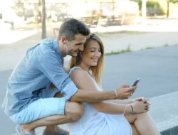 Hati-hati Love Bombing! Kenali Jebakan Kencan Digital Gen Z Biar Gak Kena Ghosting