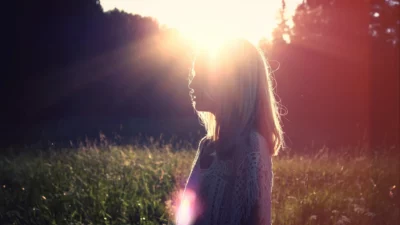 Jangan Cuma Fokus Satu Masalah: Kenali Holisme, Cara Pandang yang Bikin Hidup Lebih Bijak