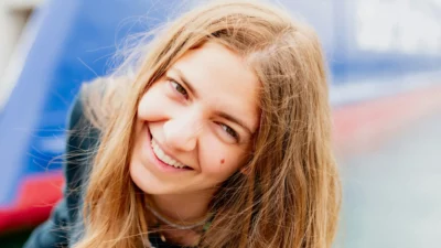 Ini Alasan Gen Z Pilih Hidup Sekarang Mikir Nanti di Tengah Ketidakpastian