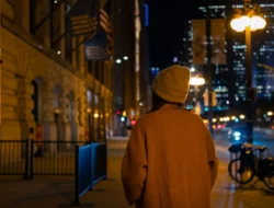 Ini Seni Menyendiri di Tengah Keramaian yang Wajib Dikuasai Introvert Kota