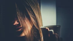 Tanda Cinta Diri Berlebihan Sudah Berubah Jadi Narsisme Terselubung