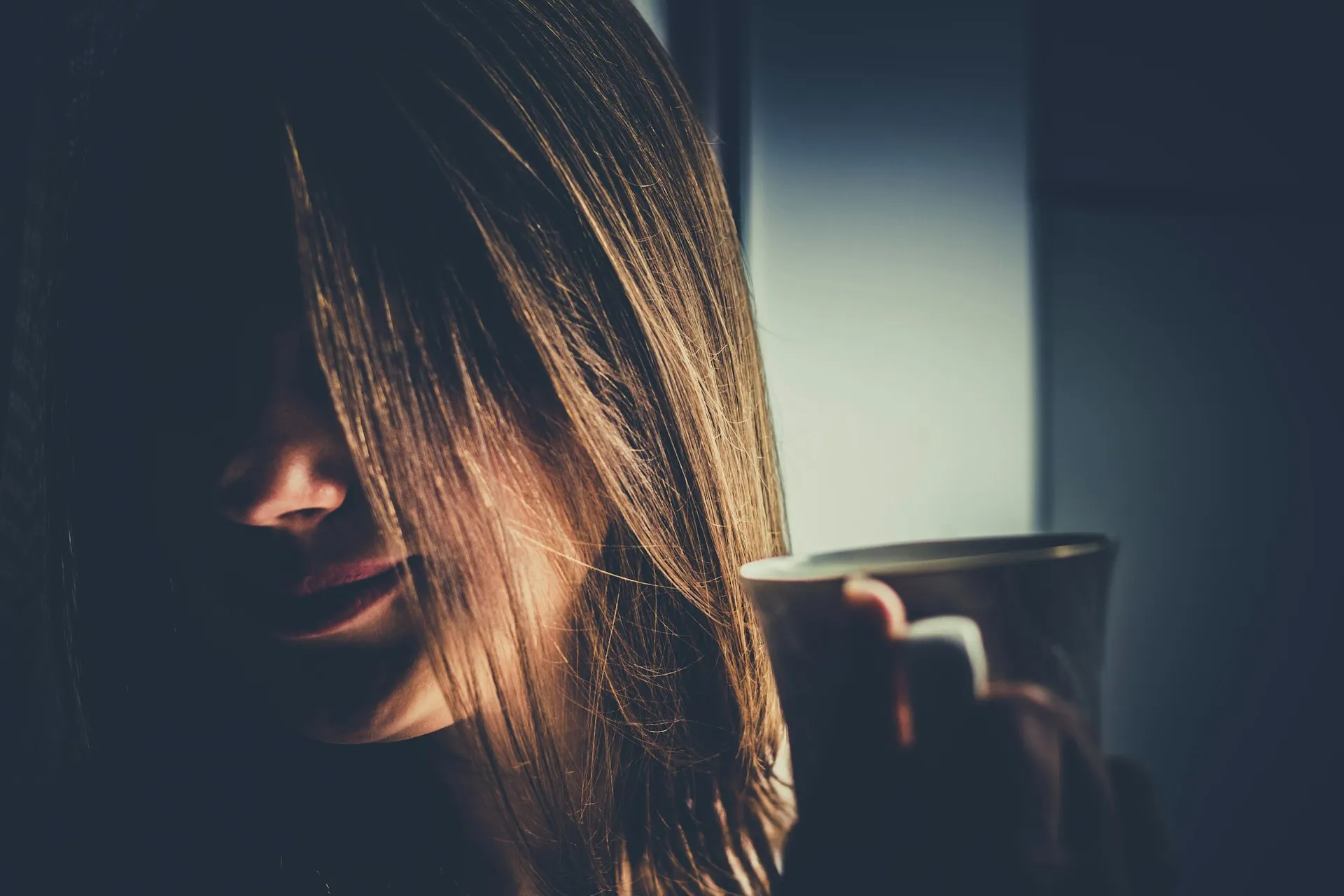 Tanda Cinta Diri Berlebihan Sudah Berubah Jadi Narsisme Terselubung