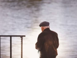 Kunci Bahagia di Hari Tua, Pahami 5 Dampak Psikologis Pensiun dan Cara Mengatasinya