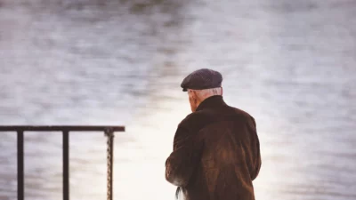 Kunci Bahagia di Hari Tua, Pahami 5 Dampak Psikologis Pensiun dan Cara Mengatasinya