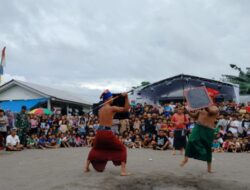 TNI dan Warga Sesela Hidupkan Tradisi Peresean