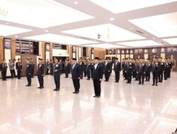 Dipimpin Kapolri, Irjen Hadi Gunawan Terima Bintang Bhayangkara Pratama