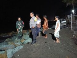 Babinsa, Bhabikamtibmas dan Lurah Jempong Baru Cek Pesisir Saat Cuaca Ekstrem