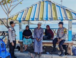 Patroli Dialogis Polsek Poto Tano Ajak Warga Jaga Komunikasi Demi Kestabilan Harkamtibmas