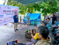 Bank Mandiri Bersama FWE NTB Tebar Benih Ikan di Lombok Barat