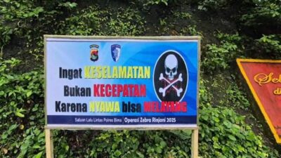 Tekan Angka Kecelakaan Lalulintas, Satlantas Polres Bima dan Polsek Madapangga Memasang Bener Rawan Kecelakaan