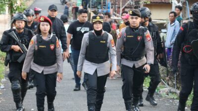 Pelaku Berhasil Ditangkap, Polres Sumbawa Gerebek Kampung Rawan Narkoba, Sita 12 Poket Sabu